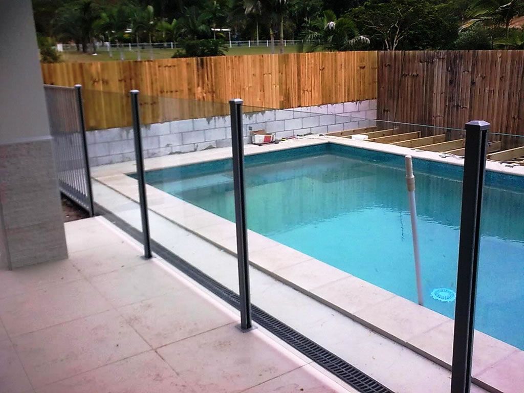 glass-pool-fencing-15