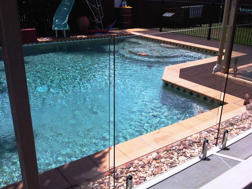 glass-pool-fencing-17