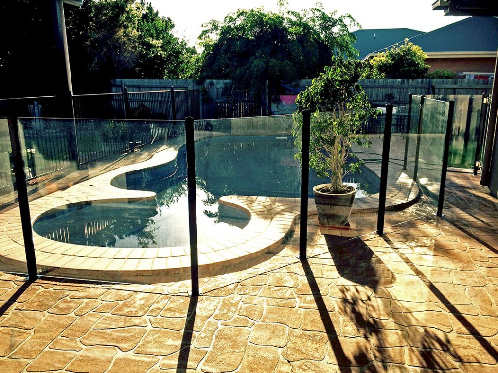 glass-pool-fencing-32